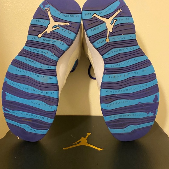 Air Jordan 10 "Hornets" Size 10 - Picture 3 of 5